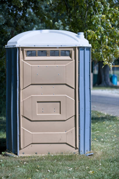 Best Best portable toilet rental  in Dade City, FL